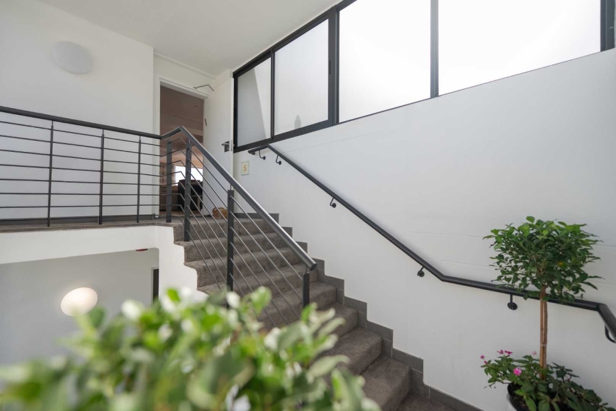 3 Bedroom Property for Sale in Sea Point Western Cape